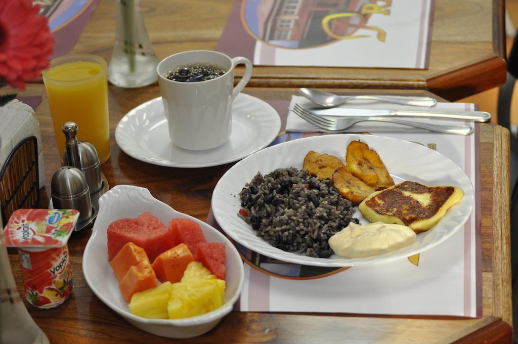 Prado Inn & Suites San José Kültér fotó