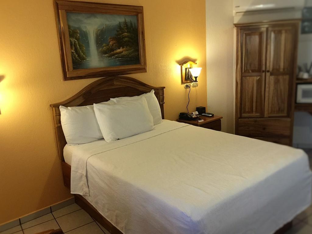 Prado Inn & Suites San José Kültér fotó