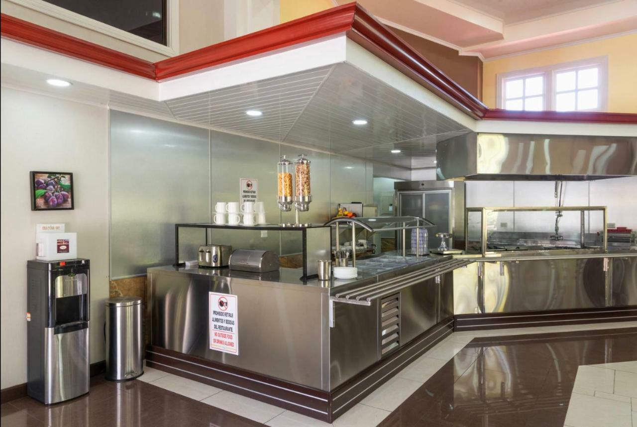 Prado Inn & Suites San José Kültér fotó